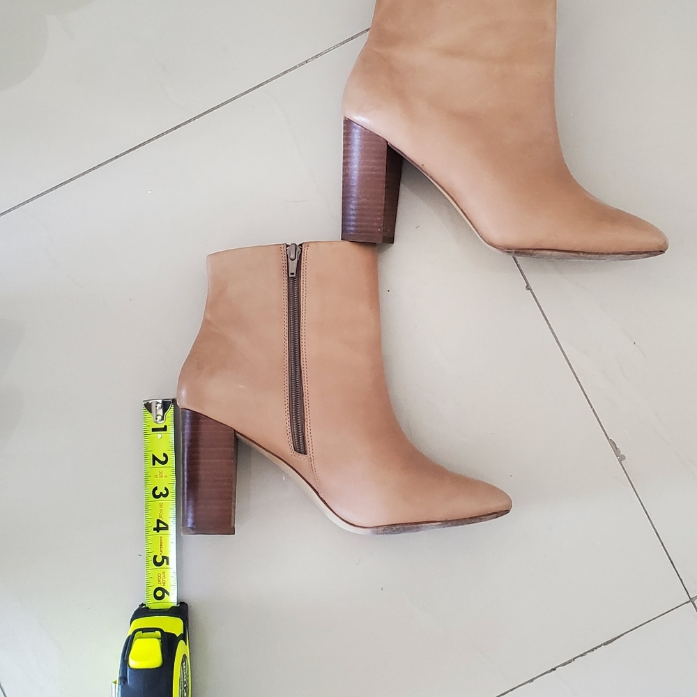 Zara heeled nude booties size 9 us/ eu 40